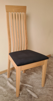 2 x Stuhl Helena Buche massiv lackiert - Sitz schwarz gepolstert