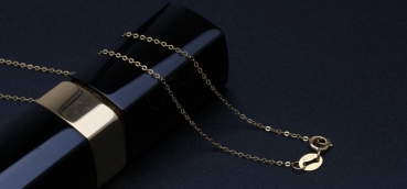 Preview: Schmuck-Set 750 Gold Gelbgold - Perl Ohrringen und Perl-Anhänger mit Kette 45 cm