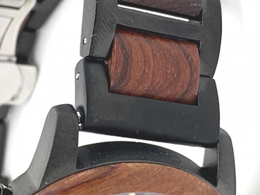 Preview: Armbanduhr iLchev® Ian - Massivholz Sandelholz mit Edelstahl