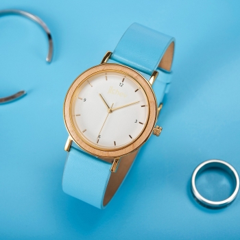 Preview: Armbanduhr iLchev® Maria - Ahorn und Armband Leder blau