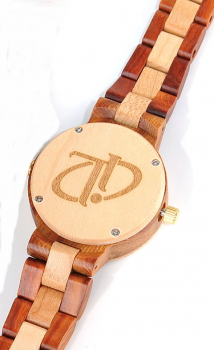 Preview: Armbanduhr iLchev® Layla light - Massivholz Ahorn und Sandelholz rot