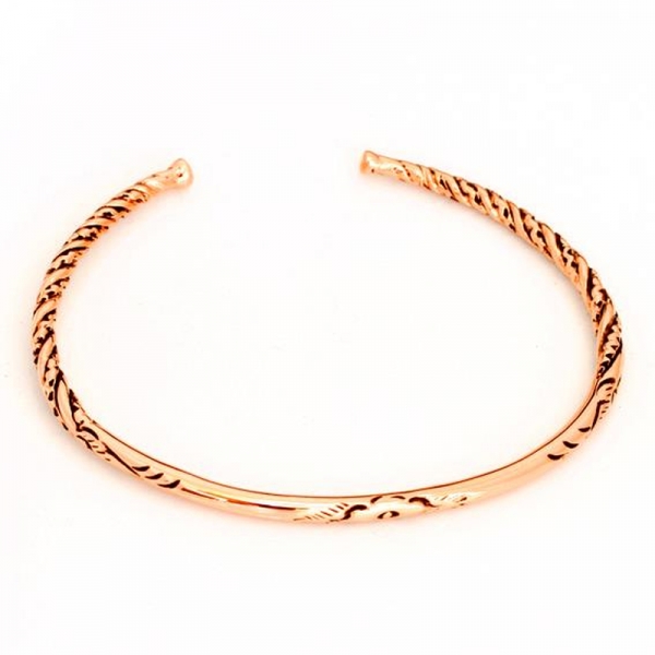 Armreif BRC-80 mit Verzierungen aus Bronze